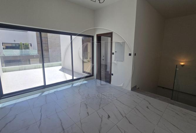 110081610 - Property Image 3