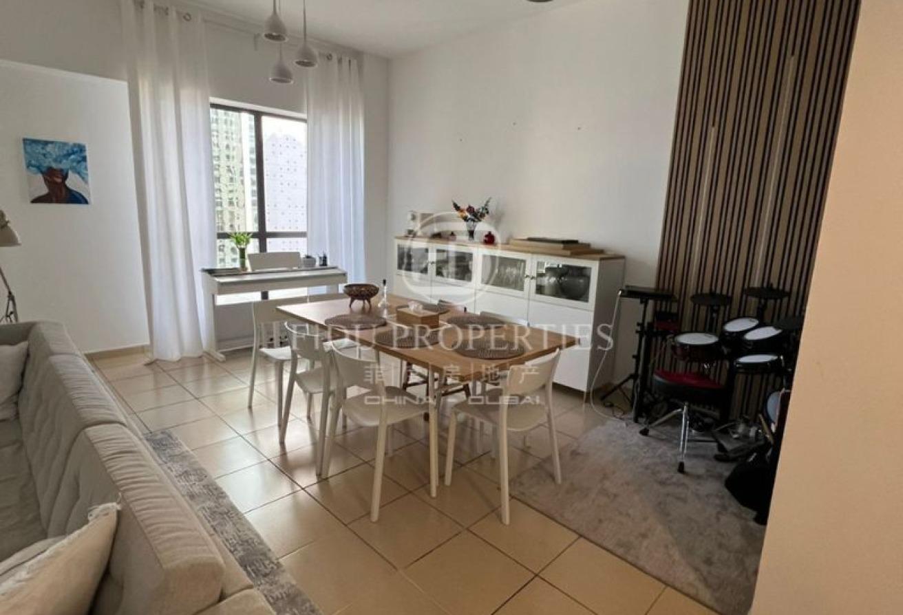 Multiple Cheques | Kitchen Upgraded | High Floor photo 3