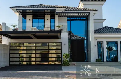 Villa - 5 Bedrooms - 6 Bathrooms for sale in Palm Jumeirah - Dubai