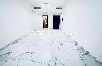 Apartment - 2 Bedrooms - 3 Bathrooms for rent in Al Zarooni - Nadd Al Hammar - Dubai