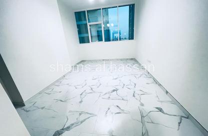 Apartment - 2 Bedrooms - 3 Bathrooms for rent in Al Zarooni - Nadd Al Hammar - Dubai