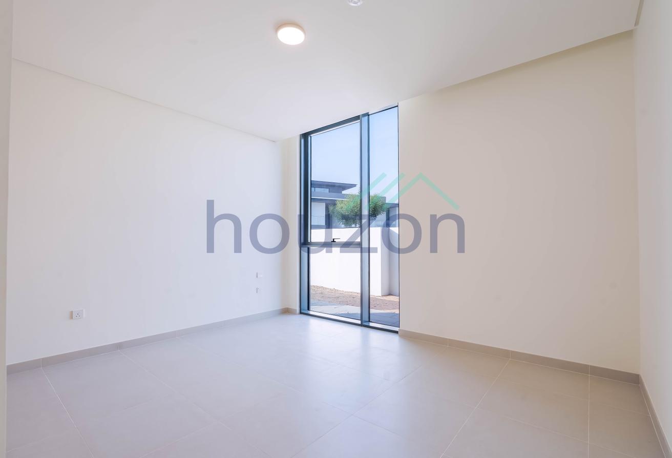 Brand New | 5BR+Maid/R | Park Backing | Standalone photo 16