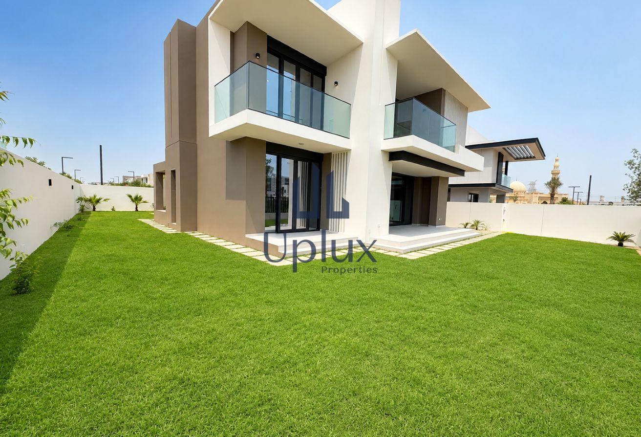 Single Row | Independent Villa | Landscaped photo 2