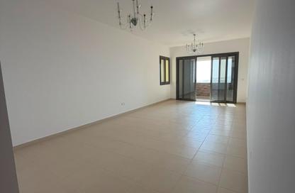 Apartment - 2 - 4 for rent in Majestic Tower - Al Taawun Street - Al Taawun - Sharjah