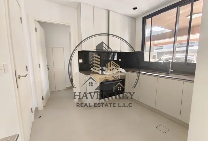 163273085 - Property Image 3