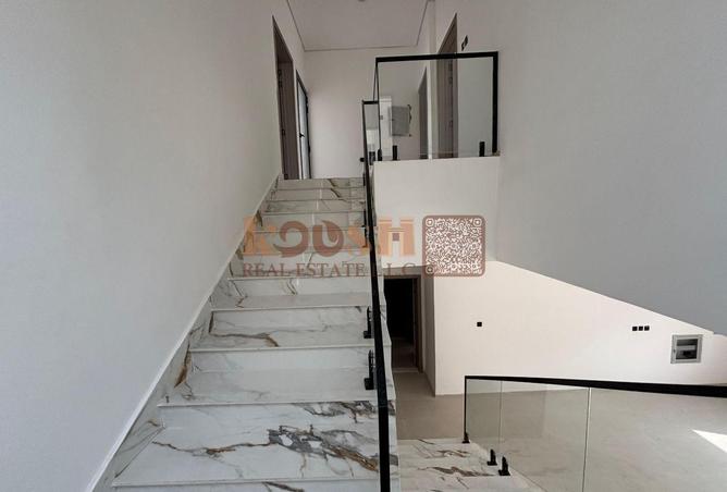 62062002 - Property Image 2