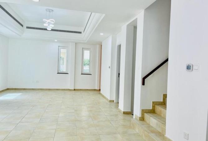 4 BED|Single Row|Corner unit|Vacant|Near Amenities