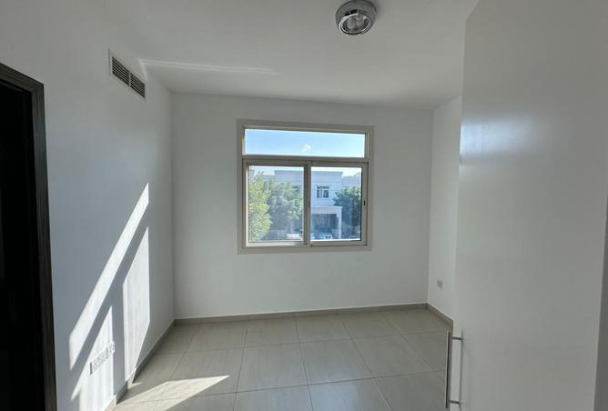 VACANT- 2 BED TOWN HOUSE · 80000 ONLY — photo 3