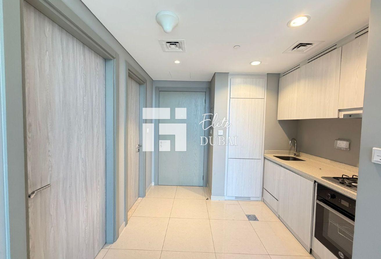 Exclusive | High Floor | Sea View | Semi Furnished photo 4