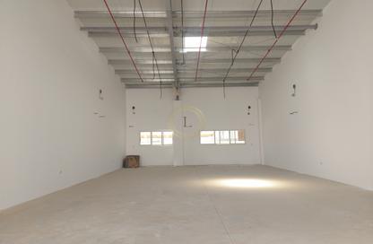 Warehouse - Studio - 1 Bathroom for rent in Wadi AL AIN 1 - Al Noud - Al Ain