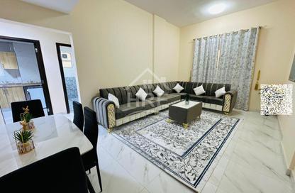 شقة - 2 غرف نوم - 2 حمامات للايجار في مساكن كورنيش عجمان - طريق كورنيش عجمان - عجمان
