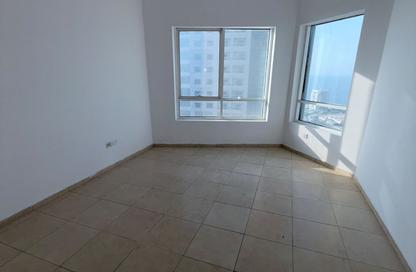Apartment - 3 - 4 for sale in Beach Tower 1 - Al Khan Lagoon - Al Khan - Sharjah