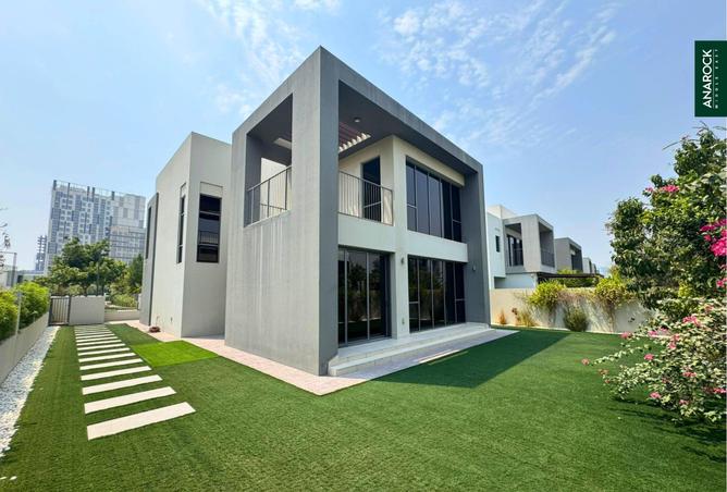 74233922 - Property Main Image
