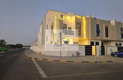 Villa - 4 - 6 for sale in Al Helio 1 - Al Helio - Ajman Villa - 4 - 6 for sale in Al Helio 1 - Al Helio - Ajman
