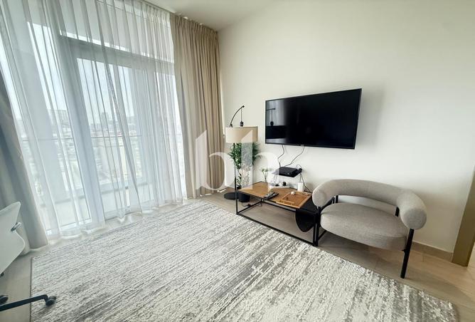 6 شيكات | غرفة نوم واحدة مفروشة بالكامل | شاغرة وجاهزة