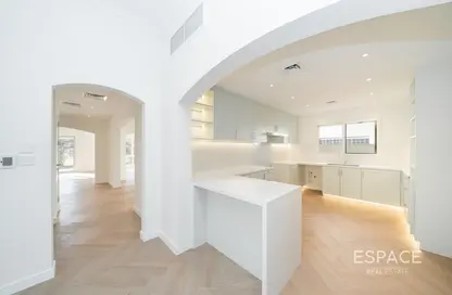 فيلا - 3 غرف نوم - 2 حمامات للايجار في ميدوز 1 - ميدوز - دبي