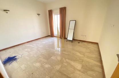Villa - 5 - 5 for rent in Umm Suqeim 1 Villas - Umm Suqeim 1 - Umm Suqeim - Dubai