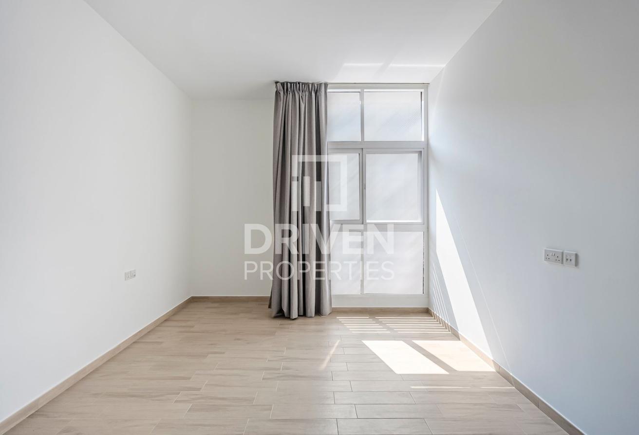 Modern Layout | Prime Location | Low Floor photo 5