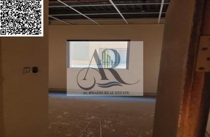 سكن عمال - استوديو - 8 حمامات للايجار في الجرف الصناعية 3 - الجرف الصناعية - عجمان