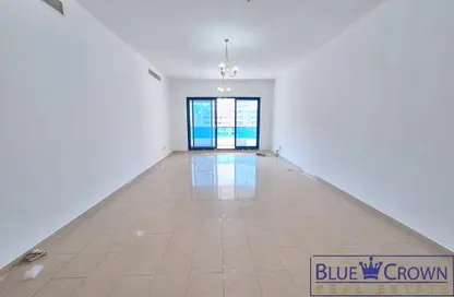 Apartment - 3 Bedrooms - 3 Bathrooms for rent in Emerald Mankhool 1 - Mankhool - Bur Dubai - Dubai