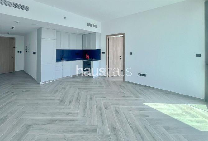 Burj Khalifa View | Brand New | Luxury Amenities