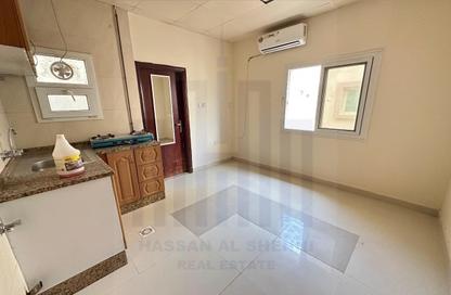 Apartment - Studio - 1 Bathroom for rent in Muwailih Building - Muwaileh - Sharjah
