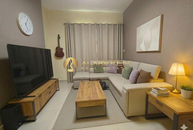 Pool View 1BR | Spacious Layout | Balcony