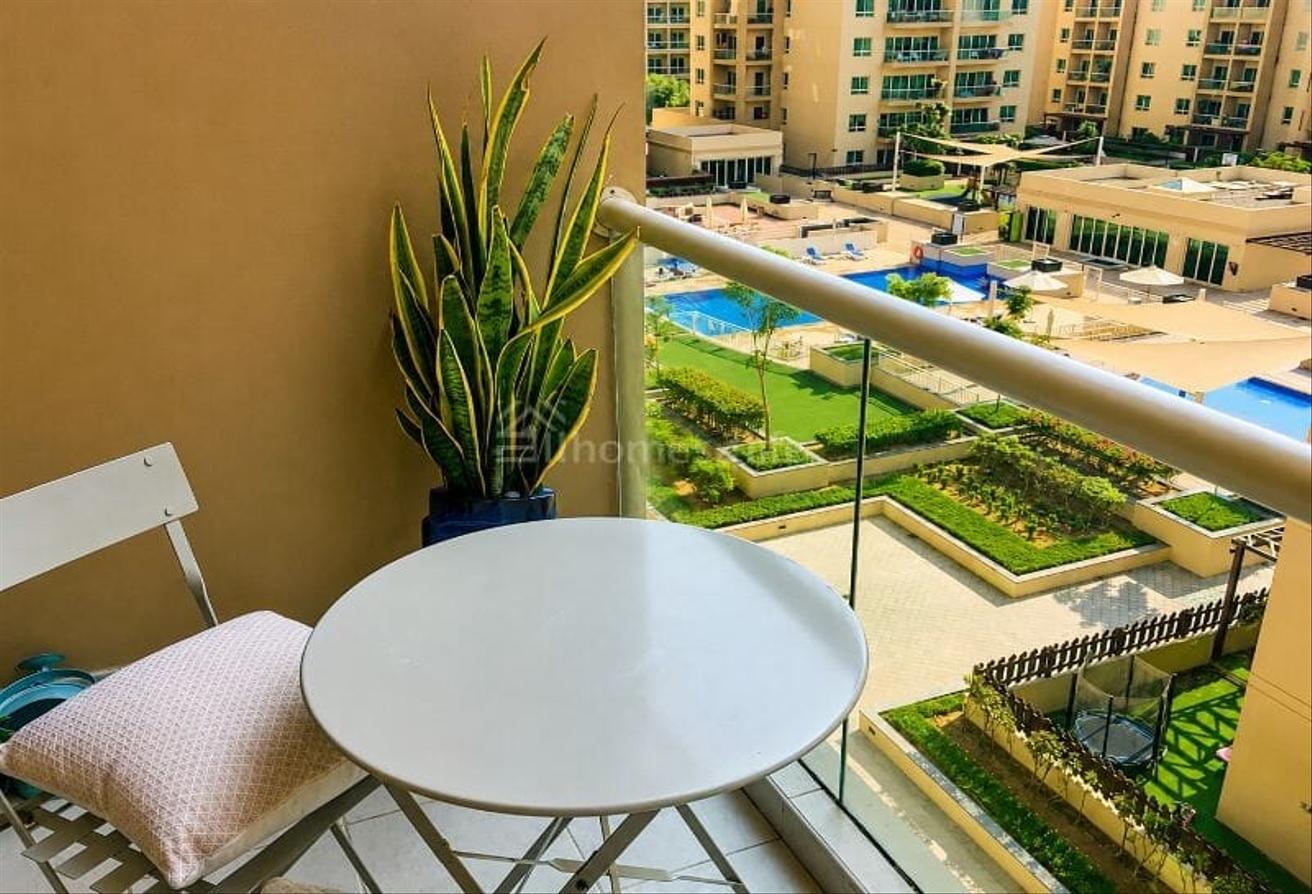 FULLY FURNISHED l POOL VIEW l COMMUNITY LIVING photo 4