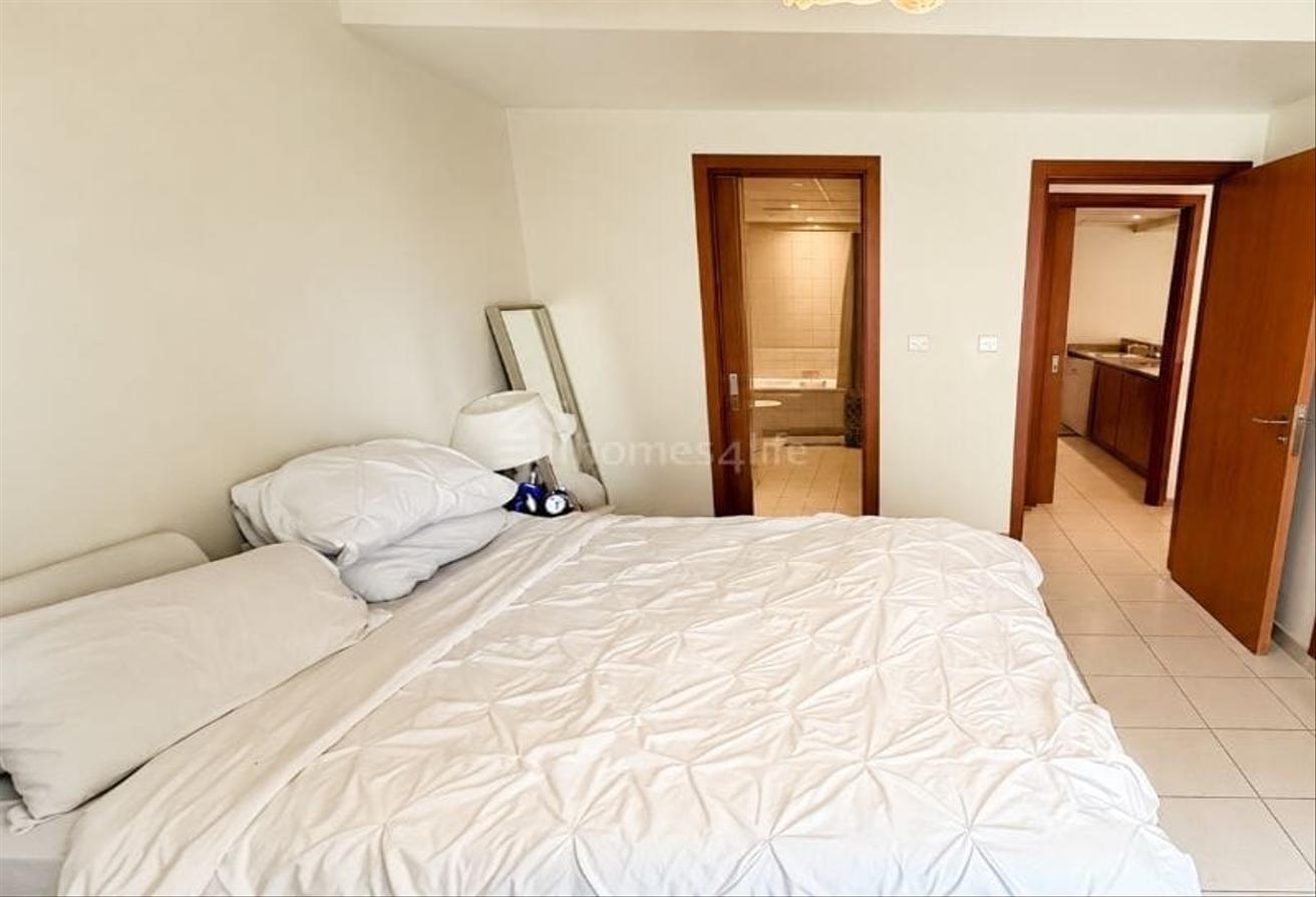 FULLY FURNISHED l POOL VIEW l COMMUNITY LIVING photo 9