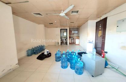 Apartment - Studio - 1 for rent in Al Butina 9 Building - Bu Tina - Al Sharq - Sharjah