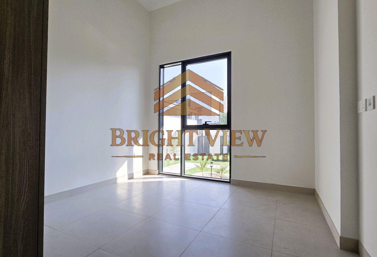 Spacious Layout | Ready to move | gated community photo 4