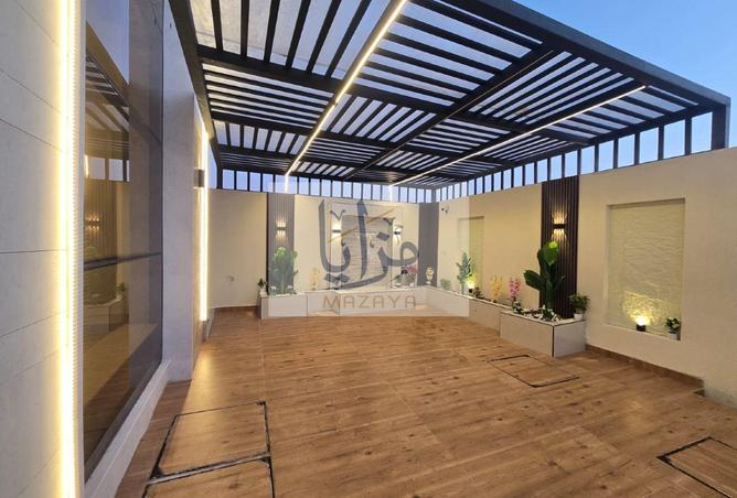 16233000 - Property Image 2