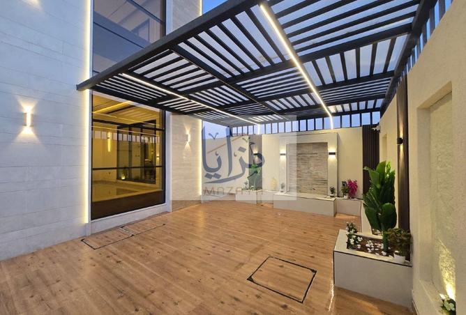 16233000 - Property Image 3