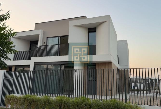 BEST PRICE | 4 Bed TH | Motivated Seller | Anya 2