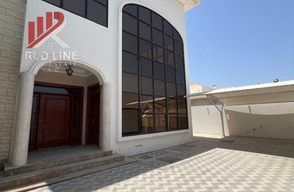 Villa - 4 Bedrooms - 6 Bathrooms for rent in Al Khaldeia Area - Sharjah