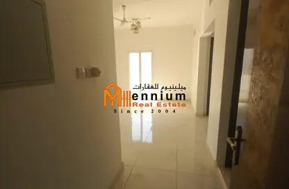 Apartment - 2 Bedrooms - 2 Bathrooms for rent in Al Qulaya'ah - Al Sharq - Sharjah