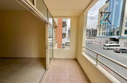 شقة - 2 غرف نوم - 2 حمامات للايجار في بناية الوليد - الرفاعة - بر دبي - دبي