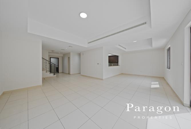 127007825 - Property Image 3