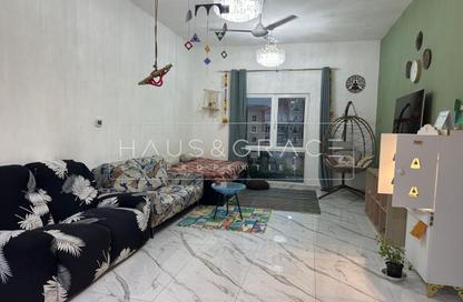 شقة - غرفة نوم - 2 حمامات للايجار في 106 ميد - طراز البحر المتوسط - ديسكفري جاردنز - دبي