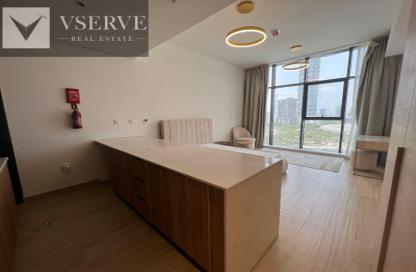 Apartment - Studio - 1 for rent in Regina Tower - District 12 - Jumeirah Village Circle - Dubai Apartment - Studio - 1 for rent in Regina Tower - District 12 - Jumeirah Village Circle - Dubai