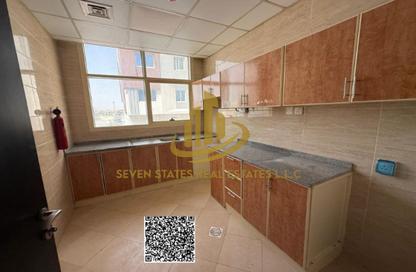 Apartment - 2 Bedrooms - 2 Bathrooms for rent in Al Jurf 2 - Al Jurf - Ajman Downtown - Ajman
