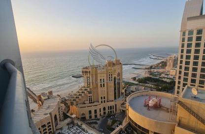 Apartment - 3 Bedrooms - 4 Bathrooms for rent in Corniche Tower - Ajman Corniche Road - Ajman Apartment - 3 Bedrooms - 4 Bathrooms for rent in Corniche Tower - Ajman Corniche Road - Ajman