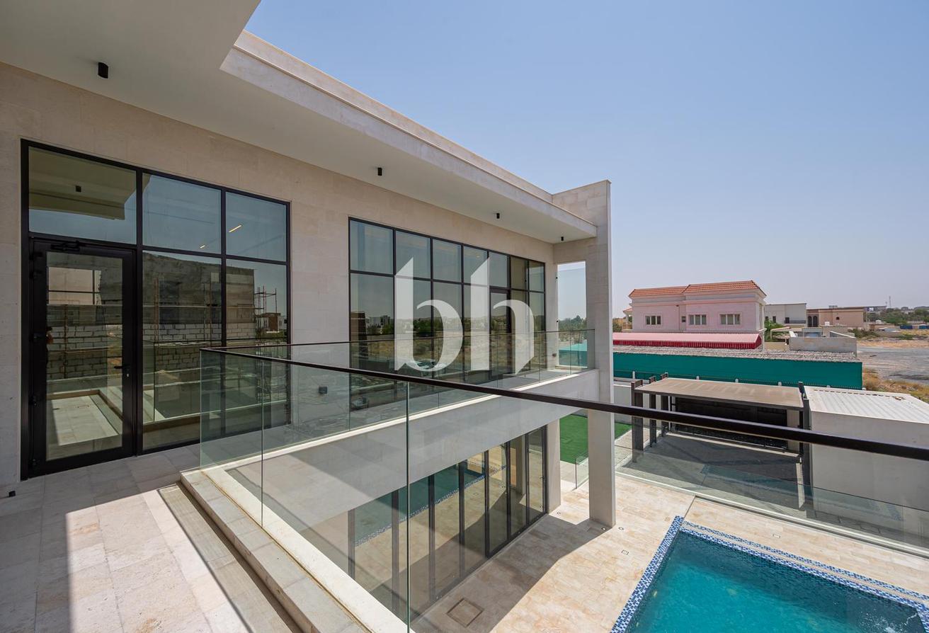 Brand New | Luxury | Expansive Family Villa photo 17