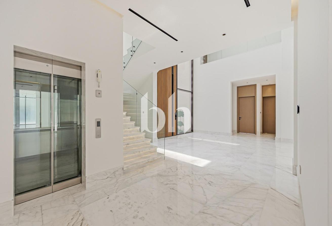 Brand New | Luxury | Expansive Family Villa photo 10