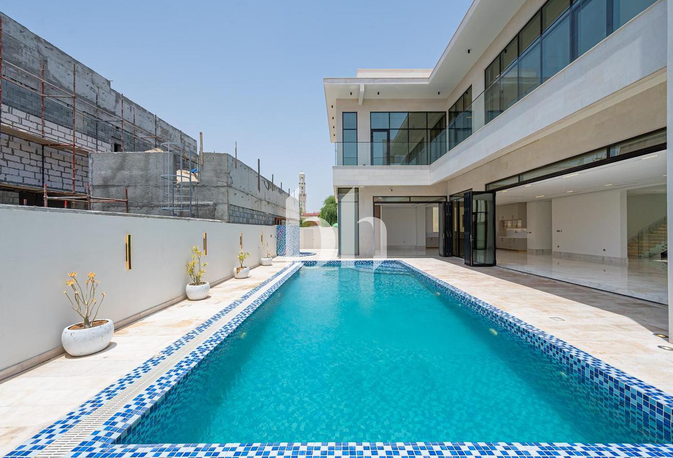 Brand New | Luxury | Expansive Family Villa photo 16