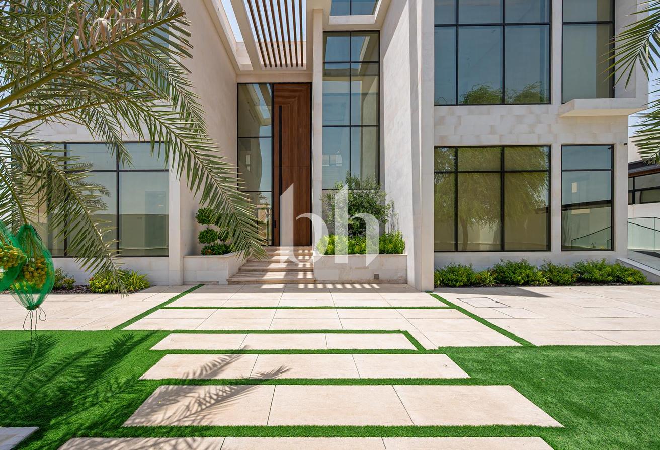 Brand New | Luxury | Expansive Family Villa