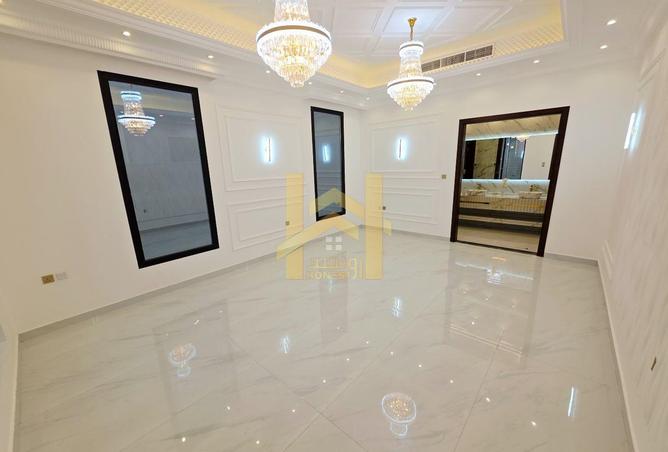 83674007 - Property Image 3