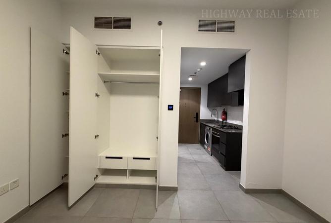 93142330 - Property Image 2