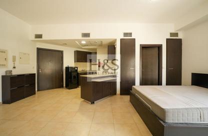 Apartment - Studio - 1 Bathroom for rent in Al Thamam 08 - Al Thamam - Remraam - Dubai Apartment - Studio - 1 Bathroom for rent in Al Thamam 08 - Al Thamam - Remraam - Dubai