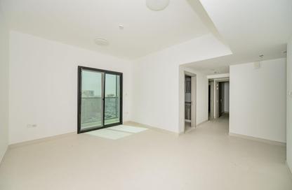 Apartment - 2 Bedrooms - 2 Bathrooms for rent in Al Qulaya'ah - Al Sharq - Sharjah